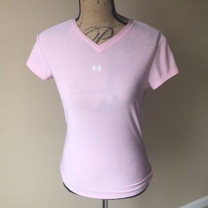 V-Neck Under Armour workout tee